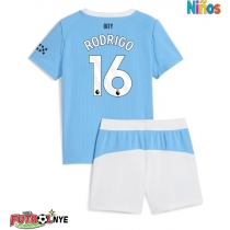 Camiseta Manchester City Rodri Hernandez #16 Primera Equipación para niños 2025-26 manga corta (+ pantalones cortos)